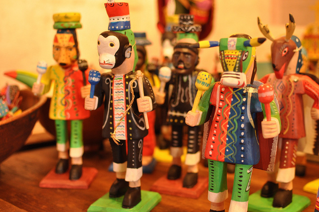 Wood-made figures of the characters from <i> el baile de los moros</i>, a folkloric dance in Guatemala. <i>*Taken by Sebastian Oliva</i>